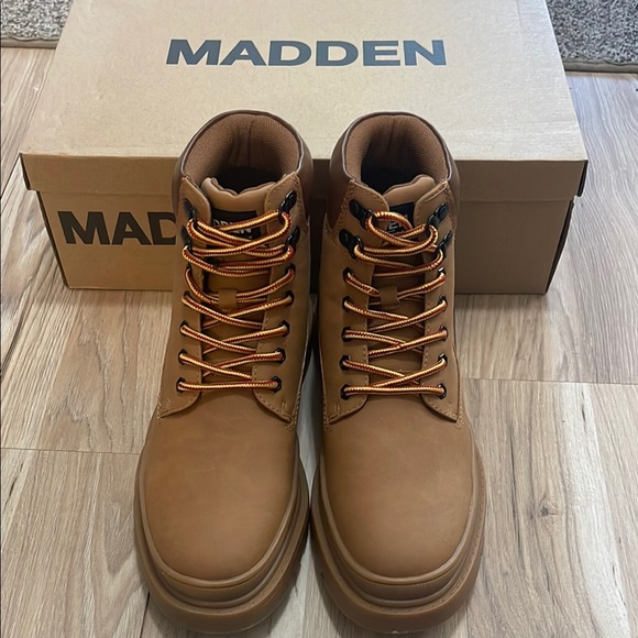 Madden Glixxo Tan Nubuck Men\'s Tan Boots